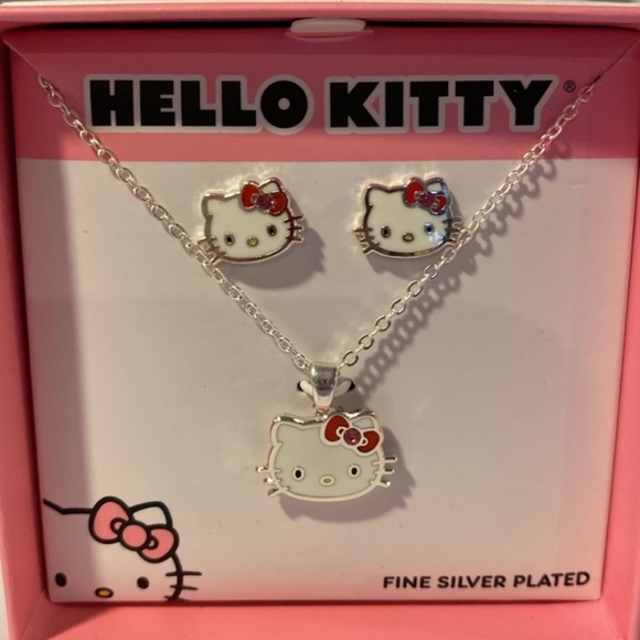 🔹️Hello Kitty 🔹️Necklace and Earrings Gift Set Box - Picture 1 of 2